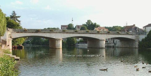 Le Grand Pont de Nemours